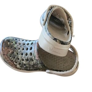 Joybees Size 8 New‎ Women's Camo Clogs